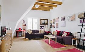 Dream Stay - Art Gallery Family Apartment With 2 Bathrooms